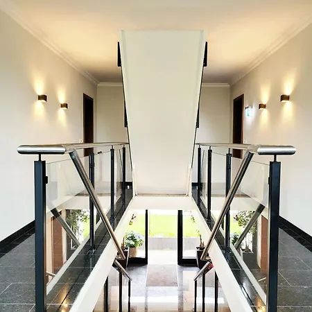 Apartment Hochwertige Mit Sonnenterrasse & Gartenblick, Nur Wenige Gehminuten Zum Scharbeutz
