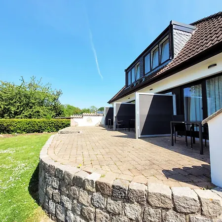 Hochwertige Mit Sonnenterrasse & Gartenblick, Nur Wenige Gehminuten Zum 샬베우츠