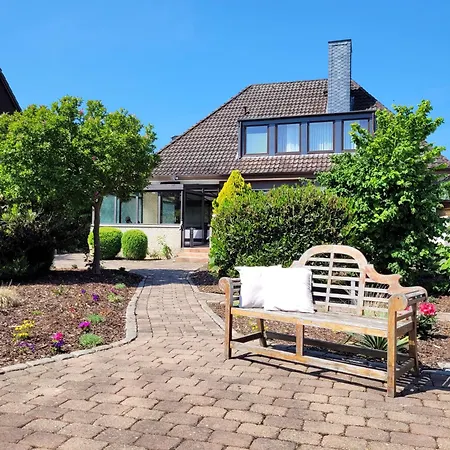 Hochwertige Mit Sonnenterrasse & Gartenblick, Nur Wenige Gehminuten Zum