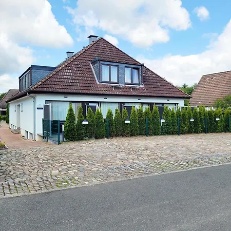 Hochwertige Mit Sonnenterrasse & Gartenblick, Nur Wenige Gehminuten Zum Scharbeutz
