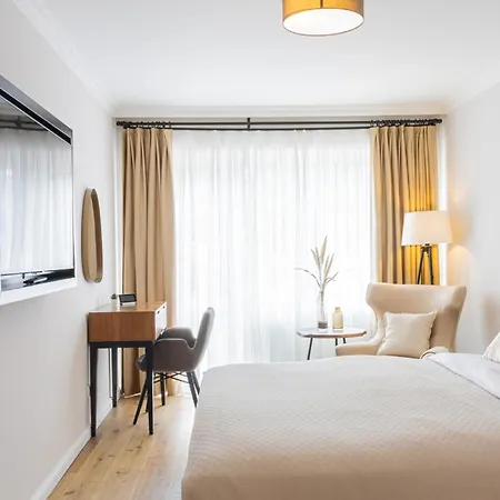 아파트 Hochwertige Mit Sonnenterrasse & Gartenblick, Nur Wenige Gehminuten Zum *