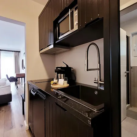 아파트 Hochwertige Mit Sonnenterrasse & Gartenblick, Nur Wenige Gehminuten Zum