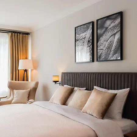 Hochwertige Mit Sonnenterrasse & Gartenblick, Nur Wenige Gehminuten Zum 아파트