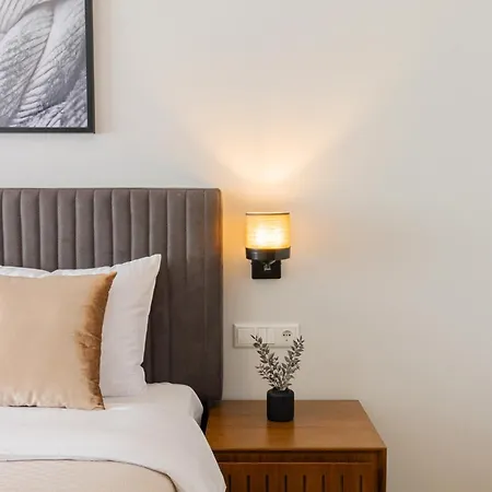 Hochwertige Mit Sonnenterrasse & Gartenblick, Nur Wenige Gehminuten Zum * 샬베우츠